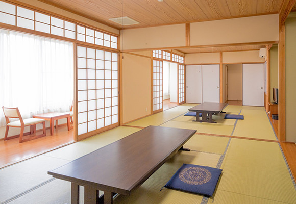 グループ向け客室(18畳)画像